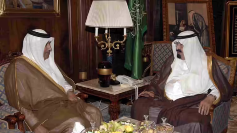 حمد بن جاسم يبحث مع الملك عبدالله توطيد علاقات الدوحة والرياض