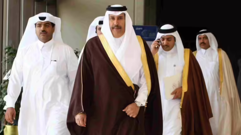 حمد بن جاسم يدعو إلى قمة عربية طارئة بالدوحة بشأن غزة