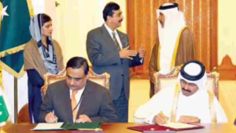 حمد بن جاسم يشهد توقيع 7 اتفاقيات بين قطر وباكستان