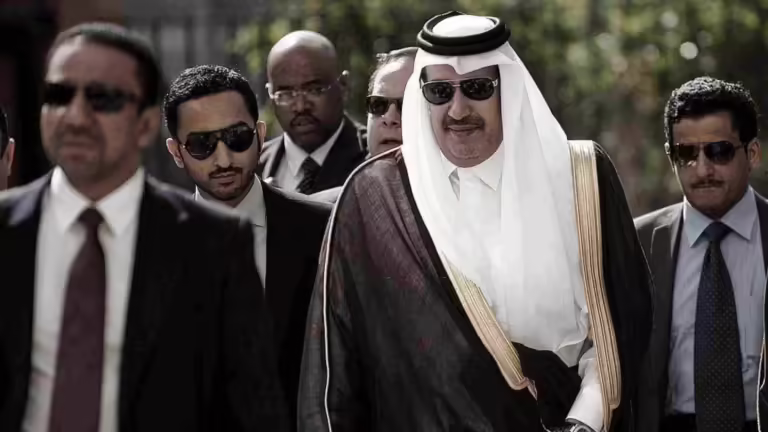 حمد بن جاسم يعزي الرئيس الجزائري في وفاة الشاذلي بن جديد