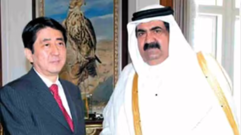 أمير قطر ورئيس وزراء اليابان يبحثان أمن الطاقة في الخليج