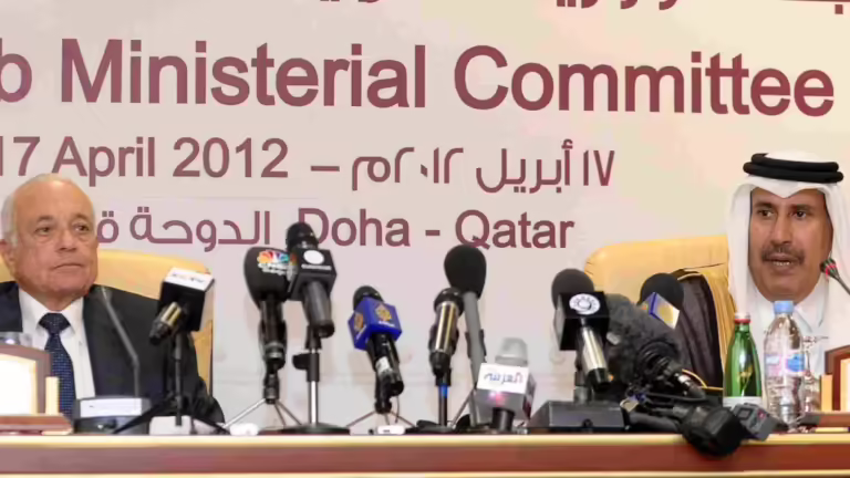 حمد بن جاسم بن جاسم ينفي تسليح قطر معارضي سوريا