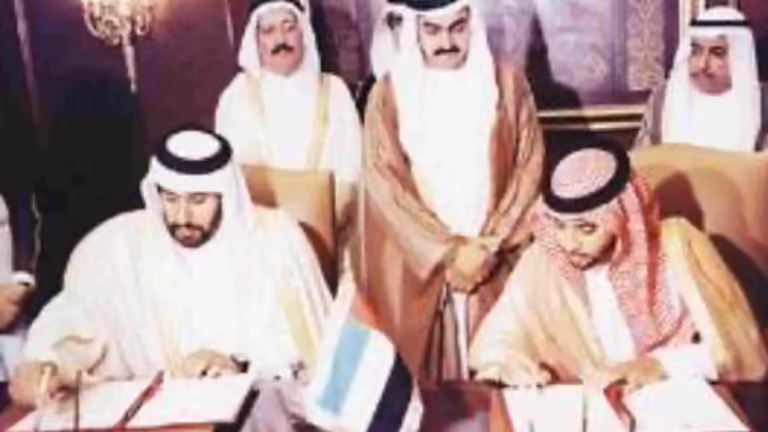 بين الدوحة وأبوظبي.. رسالتان بشأن توثيق روابط قطر والإمارات