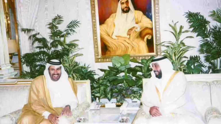 حمد بن جاسم وولي عهد أبوظبي يبحثان تعزيز علاقات قطر والإمارات