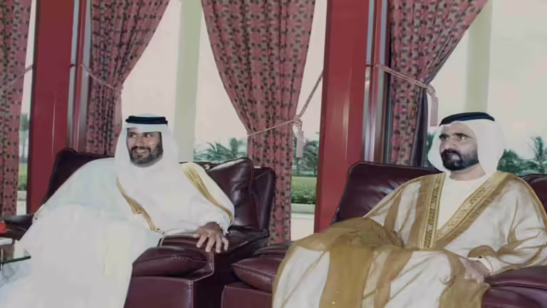 نائب رئيس وزراء قطر يشيد بأعمال معرض دبي للطيران 2003