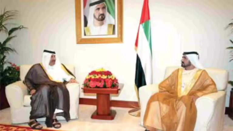 مباحثات قطرية إماراتية على هامش معرض دبي الدولي للطيران 2007