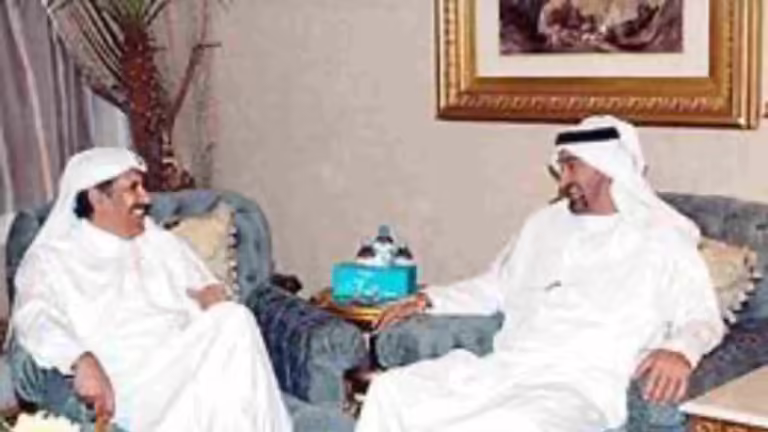حمد بن جاسم ومحمد بن زايد يبحثان تطورات تعاون قطر والإمارات