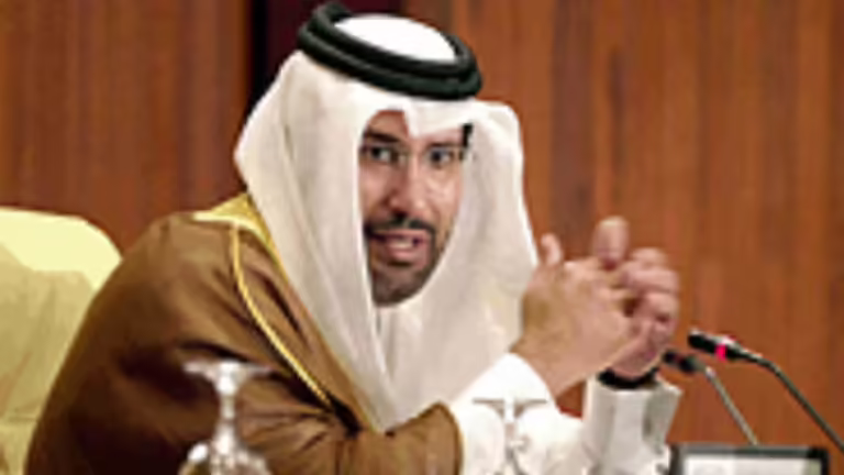 حمد بن جاسم يعزي الإمارات في وفاة السياسي تريم عمران تريم