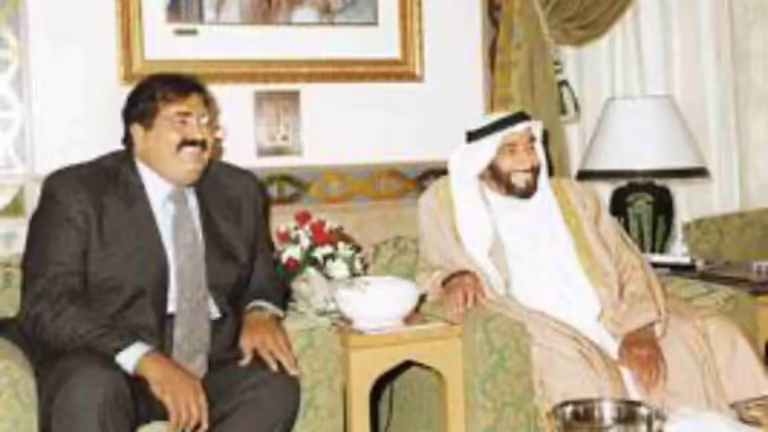 دولة قطر تقدم التعازي في وفاة الشيخ زايد بن سلطان