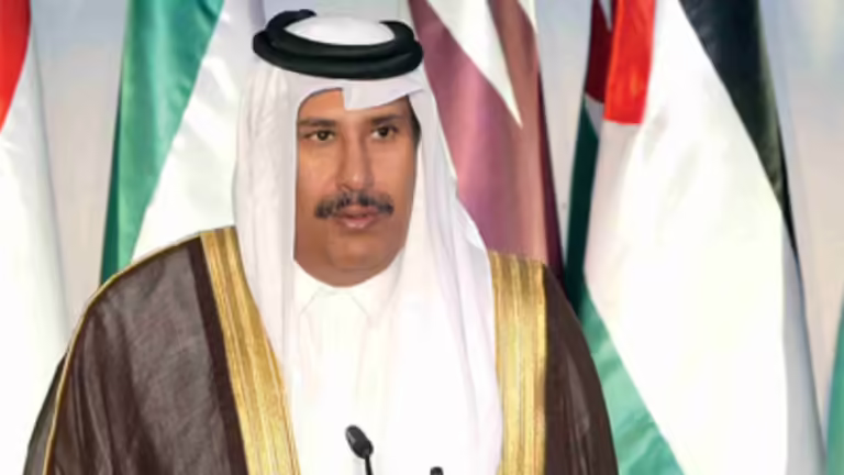 حمد بن جاسم يستعرض جهود النهوض بأوضاع المرأة القطرية