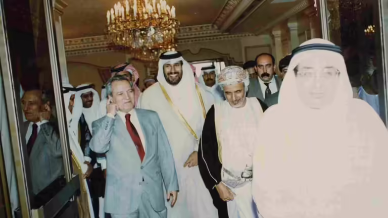 دول "إعلان دمشق" تدعو إلى التزام العراق بالقرارات الدولية