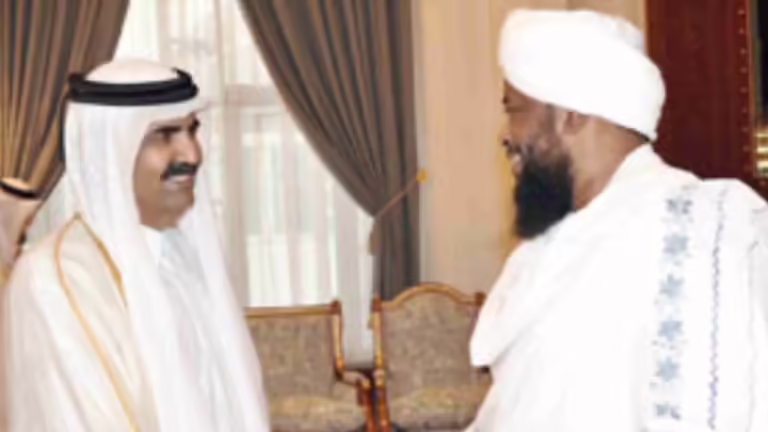 أمير قطر يقيم مأدبة بمناسبة افتتاح جامع محمد بن عبد الوهاب