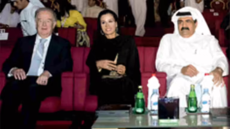 الأمير وحمد بن جاسم يشهدان حفل السيمفونية القطرية الأول