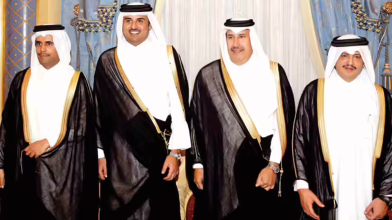 ولي العهد القطري يشرف احتفال حمد بن جاسم بزفاف ابن أخيه