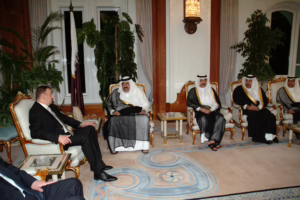 الأمير حمد يستقبل رئيس أذربيجان ويشهد توقيع اتفاقيات تعاون – 30 نوفمبر 2004