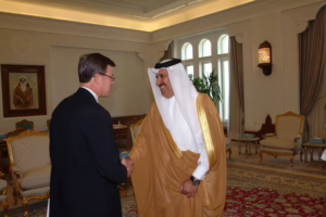 النائب الأول لرئيس مجلس الوزراء وزير الخارجية يستقبل السيناتور الأمريكي جيم تالينت في الدوحة – 1 ديسمبر 2004