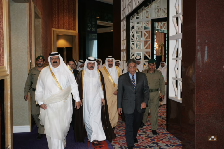 سمو الأمير الشيخ حمد بن خليفة آل ثاني يشارك في مؤتمر تحالف الحضارات بالدوحة – 26 فبراير 2006