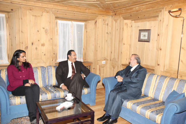 رئيس الوزراء الشيخ حمد بن جاسم يلتقي بوزير الخارجية الإيراني – 30 يناير 2009