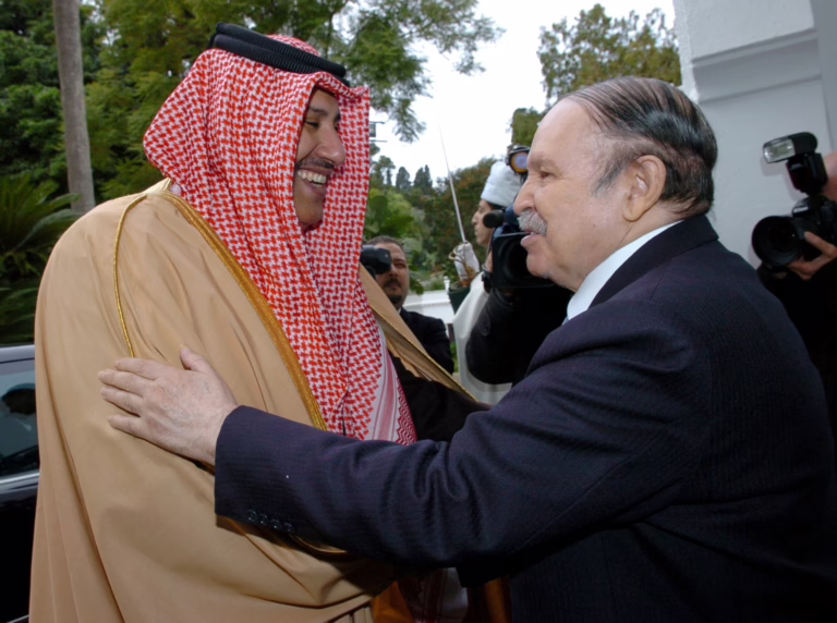 رئيس الوزراء الشيخ حمد بن جاسم يلتقي الرئيس الجزائري – 1 فبراير 2009