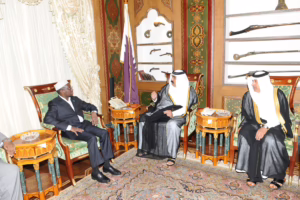 سمو الأمير الشيخ حمد بن خليفة آل ثاني يستقبل رئيس الصومال في الدوحة – 27 أغسطس 2009
