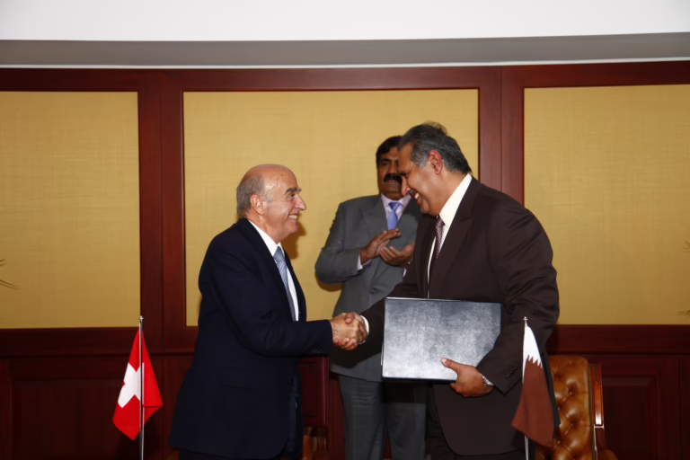 سمو الأمير الشيخ حمد بن خليفة آل ثاني يلتقي رئيس الاتحاد السويسري في نيويورك – 24 سبتمبر 2009