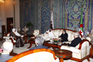 الأمير حمد بن خليفة في زيارة خارجية إلى الجزائر برفقة رئيس الوزراء حمد بن جاسم – 18 أكتوبر 2009