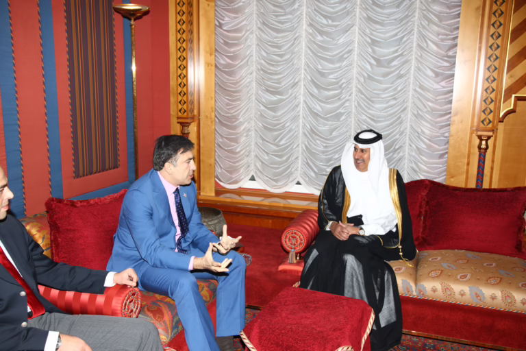 رئيس الوزراء الشيخ حمد بن جاسم بن جبر آل ثاني يلتقى رئيس جورجيا في الدوحة – 4 نوفمبر 2009