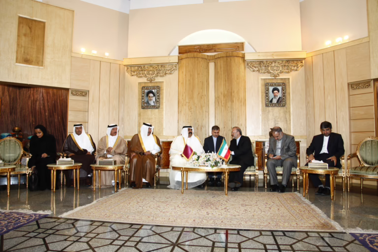 سمو الأمير الشيخ حمد بن خليفة آل ثاني في زيارة رسمية إلى إيران – 5 نوفمبر 2009