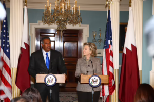 رئيس مجلس الوزراء وزير الخارجية الشيخ حمد بن جاسم بن جبر آل ثاني يلتقي وزيرة خارجية الولايات المتحدة في واشنطن – 4 يناير 2010