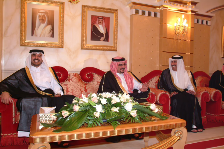 ولي العهد يزور البحرين – 22 فبراير 2004