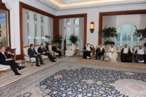 سمو الأمير الشيخ حمد بن خليفة آل ثاني يستقبل وزيرة الخارجية الأمريكية – 14 فبراير 2010