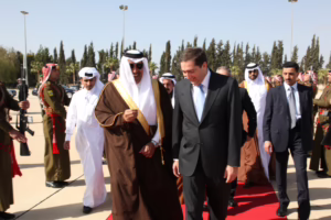 معالي رئيس مجلس الوزراء وزير الخارجية الشيخ حمد بن جاسم بن جبر آل ثاني خلال زيارة إلي المملكة الأردنية الهاشمية – 2 مارس 2010