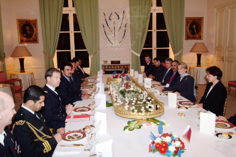 ولي العهد يلتقي وزيرة الدفاع الفرنسية – 5 مارس 2004