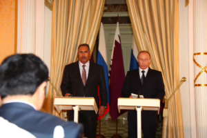 معالي رئيس مجلس الوزراء وزير الخارجية الشيخ حمد بن جاسم بن جبر آل ثاني يعقد مؤتمراً صحفياً مشتركاً مع رئيس الوزراء الروسي – 24 مارس 2010