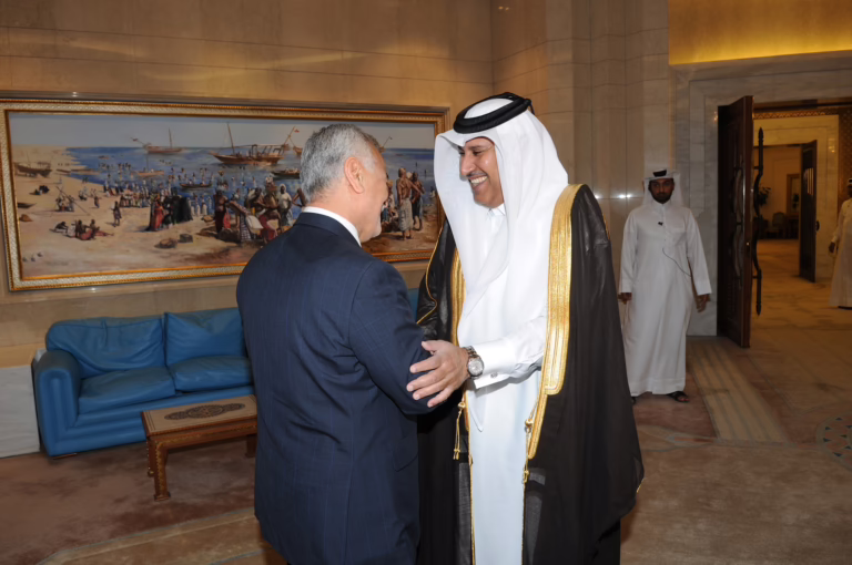 معالي رئيس مجلس الوزراء وزير الخارجية الشيخ حمد بن جاسم بن جبر آل ثاني يستقبل نائب رئيس الجمهورية العراقية – 6 إبريل 2010