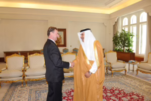 معالي رئيس مجلس الوزراء وزير الخارجية الشيخ حمد بن جاسم بن جبر آل ثاني يستقبل وزير خزانة أستراليا – 27 أبريل 2010