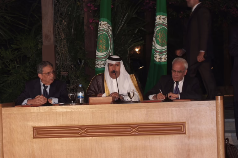 معالي رئيس مجلس الوزراء وزير الخارجية الشيخ حمد بن جاسم بن جبر آل ثاني يفتتح اجتماع لجنة مبادرة السلام العربية بالقاهرة – 1 مايو 2010