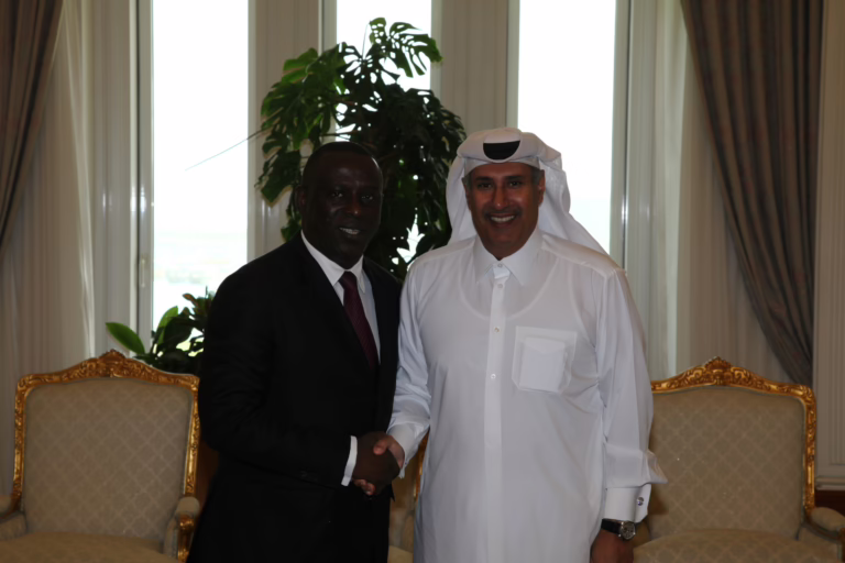 معالي رئيس مجلس الوزراء وزير الخارجية الشيخ حمد بن جاسم بن جبر آل ثاني يستقبل وزير خارجية السنغال السابق – 25 مايو 2010