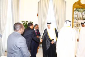 سمو الأمير الشيخ حمد بن خليفة آل ثاني يستقبل رئيس جمهورية جيبوتي في الدوحة – 27 مايو 2010