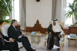 النائب الأول لرئيس مجلس الوزراء وزير الخارجية يستقبل مندوب روسيا لدى الأمم المتحدة – الدوحة – 6 أبريل 2006