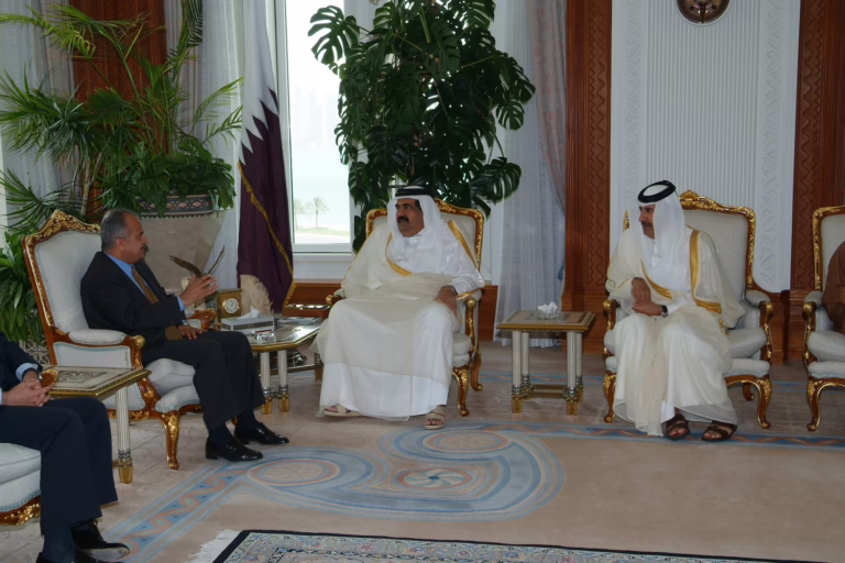 سمو الأمير حمد بن خليفة يستقبل وزير خارجية الأردن في الدوحة – 7 مايو 2006