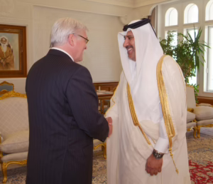 النائب الأول لرئيس الوزراء وزير الخارجية يجتمع بوزير خارجية ألمانيا – الدوحة – 25 مايو 2006