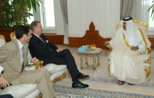النائب الأول لرئيس الوزراء وزير الخارجية يجتمع بالمنسق الأممي لعملية السلام – الدوحة – 8 يونيو 2006