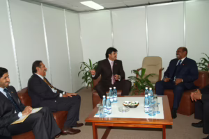 لقاء ولي العهد تميم بن حمد مع الرئيس السوداني على هامش قمة عدم الانحياز – كوبا – 15 سبتمبر 2006