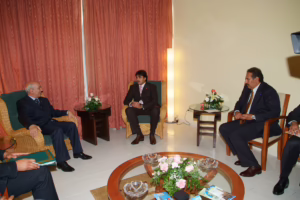 ولي العهد تميم بن حمد يلتقي الوزير الأول للمغرب على هامش قمة عدم الانحياز – كوبا – 15 سبتمبر 2006