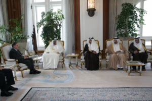 الأمير حمد بن خليفة يستقبل رئيس الوزراء اللبناني في الدوحة – 17 يناير 2007