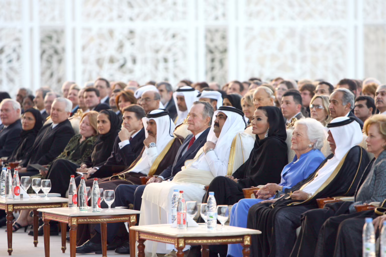 سمو الأمير الشيخ حمد بن خليفة آل ثاني وسمو الشيخة موزا يحضران افتتاح جامعة تكساس إي أند أم في الدوحة – 19 مارس 2007