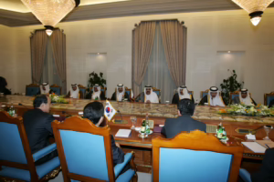 سمو الأمير الشيخ حمد بن خليفة آل ثاني يستقبل رئيس كوريا الجنوبية في الدوحة – 27 مارس 2007