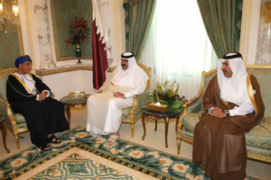 سمو الأمير الشيخ حمد بن خليفة آل ثاني يلتقي نائب رئيس الوزراء العماني في الرياض – 28 مارس 2007