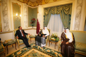 سمو الأمير الشيخ حمد بن خليفة آل ثاني يلتقي الرئيس اليمني في الرياض – 28 مارس 2007